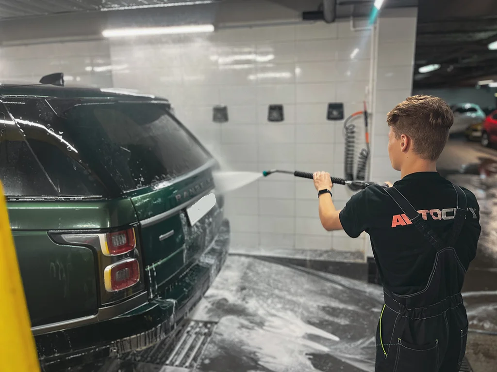 Пример комплексной мойки автомобиля в Авто Сити